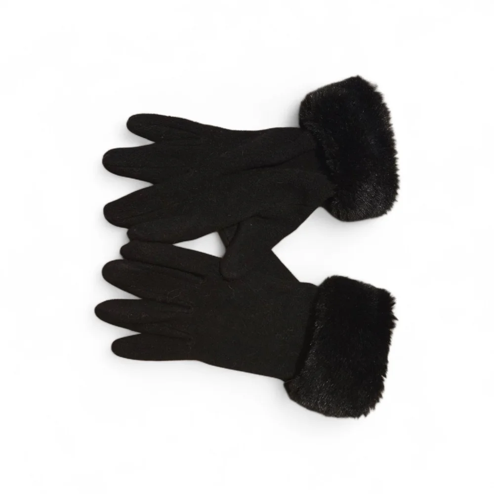Elegant Black Fur-Trimmed Gloves